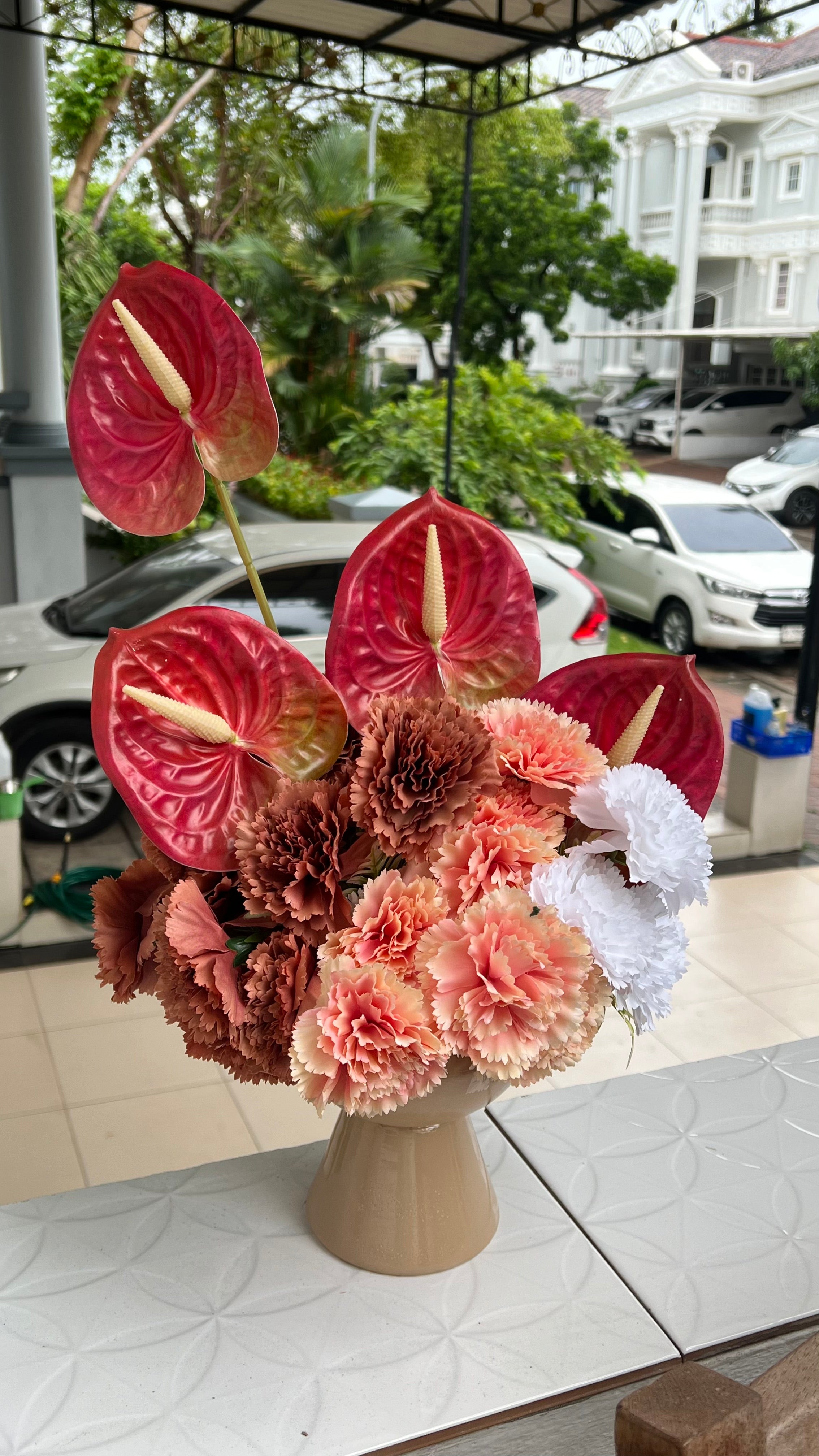 Vase Kayu Manis (Artifisial)