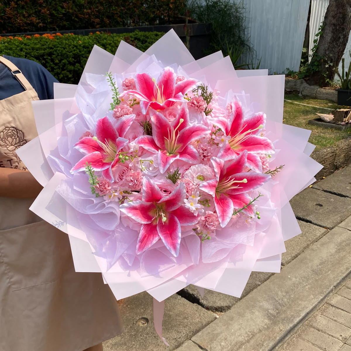 Maya Bouquet (ARTIFICIAL)